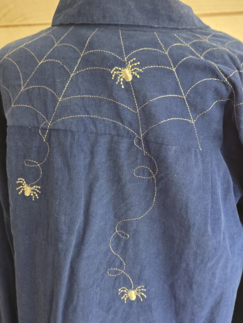 Quacker Factory Navy ButtonUp with Spider & Web Embroidery Size Large Halloween - Picture 5 of 8